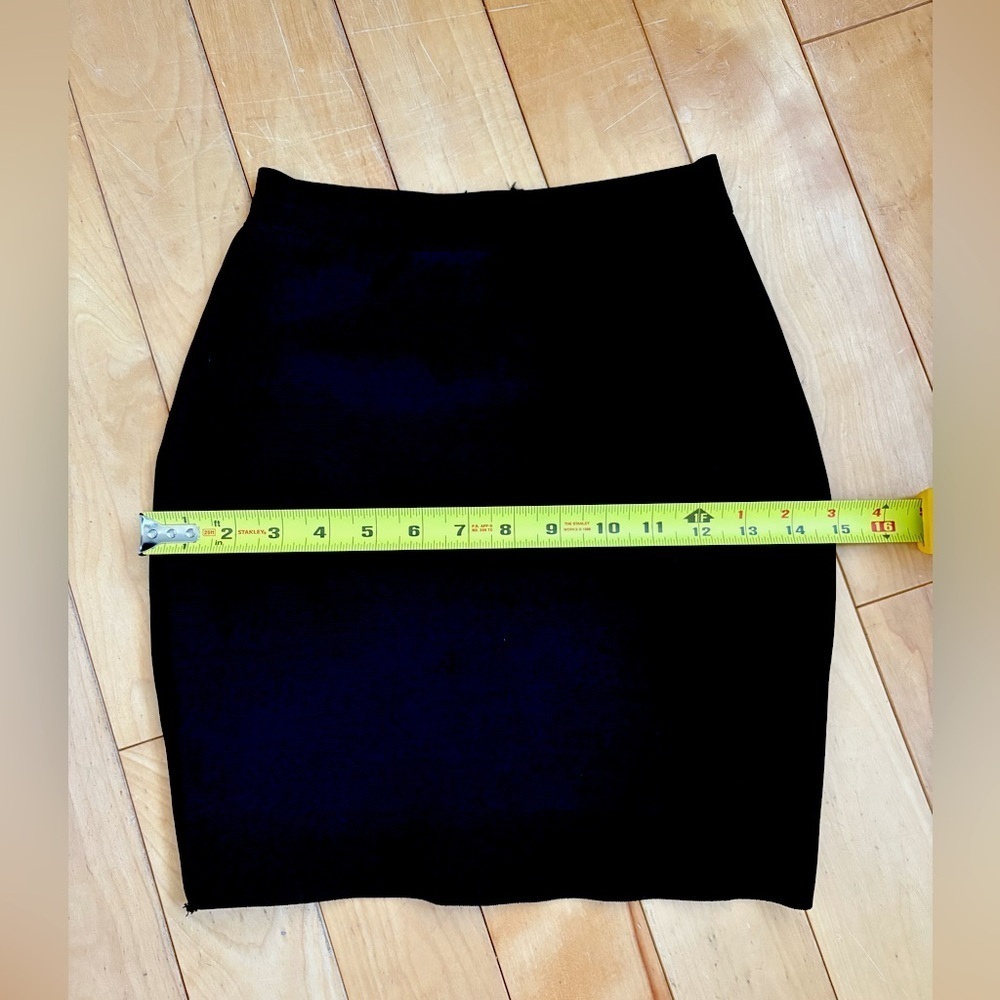 SUPER DOWN black back zip bodycon mini skirt - Picture 5 of 10